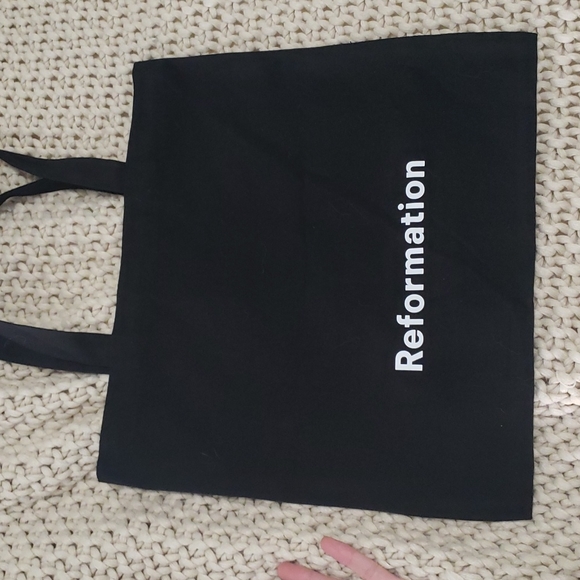 Reformation SM Tote - Picture 3 of 4